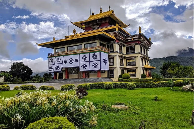 Best Monastery Retreats in the United States: An Editorial Guide to Silence
